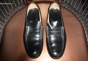 Sapatos em pele pretos de Homem da YUCCA t. 40