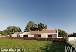 Casa T3 em Oiã de 225,00 m²