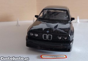 BMW M3 1987 Black Edition rmz 1/36