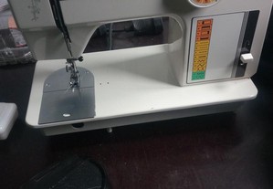 Toyota 2070s maquina de costura