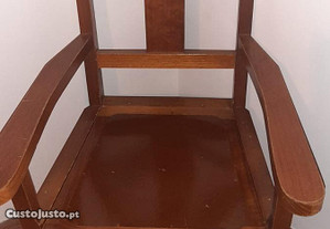 Cadeira sanitária em madeira
