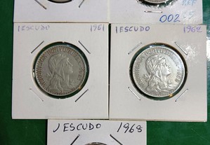 Moedas de Alpaca 1 escudo e 50 centavos