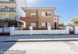 Casa de Cidade T6 em Rio Maior de 240,00 m²