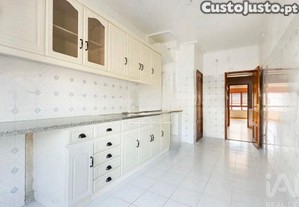 Apartamento T3 em Alverca do Ribatejo e Sobralinho de 98 m²