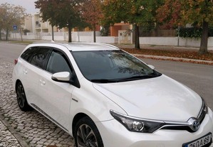 Toyota Auris Touring Sports 1.8HSD Exclusive