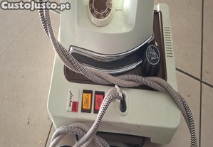 Ferro Engomar com Caldeira JURA Maxivap - 2000 W