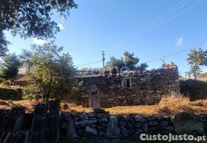 Moradia Com Terreno, Em Padroso, Montalegre