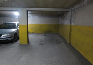 Lugar de Garagem com 12,5 m2, no centro de Valongo