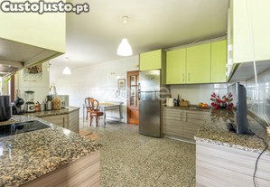 Moradia T8, Em Silvalde, Espinho