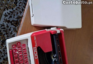 Mquina de Escrever Petite 800