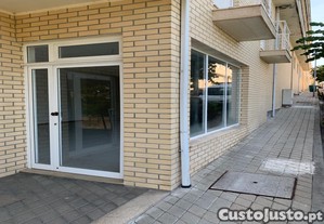 Loja ampla 100 m2