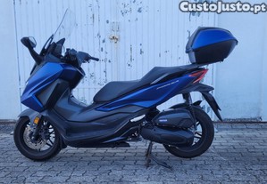 Honda Forza 125cc 2023 como nova com top case - 23