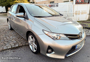 Toyota Auris 1.4 D-4D APENAS 93 MIL Km c/novo NACIONAL