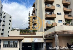 Dois Estacionamentos Cobertos no Centro do Funchal