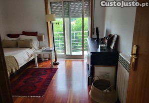 Quarto bonito e completo