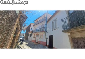 Moradia Com Garagem Em Meirinhos, Mogadouro