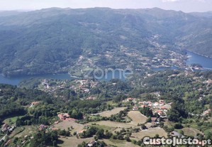 Terreno Rustico Com Vistas Rio Em Vieira Do Minho