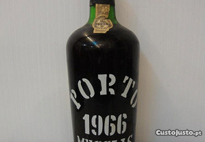 Garrafa do vinho Porto Messias - Ano: 1966