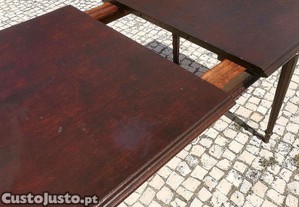 Mesa de sala com 6 cadeiras