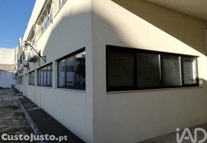 Hangar em Mafamude e Vilar do Paraíso de 630,00 m²