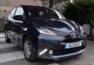 Toyota Aygo 1.0 X-PLAY + X-TOUCH