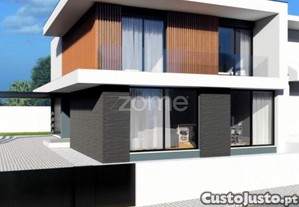 Moradia T4 Em Palmeira - Braga