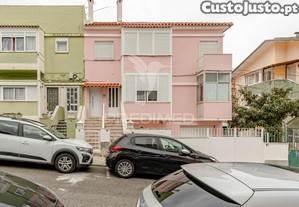 T4 em andar de moradia com sótão e garagem | mina de água   amadora