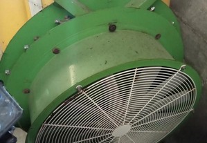 Alfaia agrícola - Pulverizador de turbina - 400 l