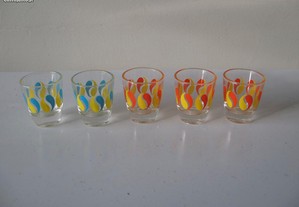 Conjunto de copos de vidro para shots