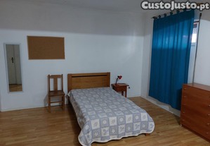 Apartamento T4 a 100m da Universidade da Covilh - Plo Principal