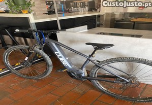 Bicicleta CUBE