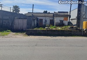 Moradia com terreno para restaurar estrada Rans-Penafiel
