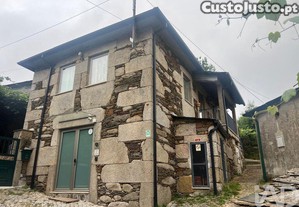 Casa / Villa T2 em Carvalhais e Candal de 131,00 m²