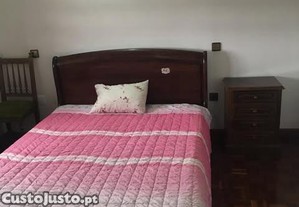 Quarto privado em moradia