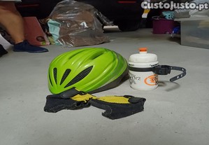 Conjunto de capacete de criana, luvas e garrafa para bicicleta