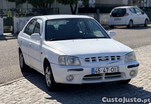 Hyundai Accent Gls - 99