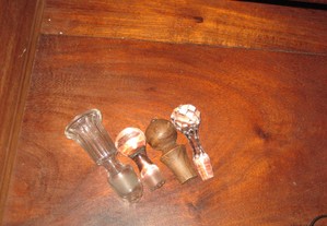 tampas para garrafas , em vidro,cristal e madeira