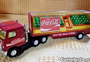 Camio e trailer Coca Cola