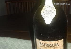 Garrafa de vinho tinto Bairrada Pontão garrafeira 1983