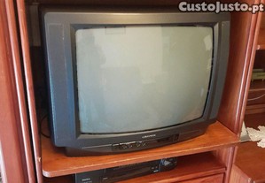 Tv a cores com leitore de casete