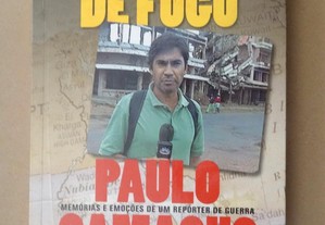 "Debaixo de Fogo" de Paulo Camacho - 1ª Edição