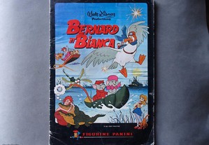 Caderneta de cromos Bernardo e Bianca