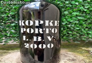 Garrafa de Vinho do Porto Colheita 2000