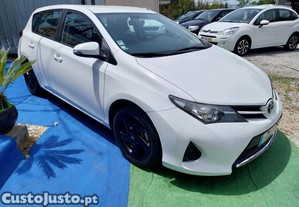 Toyota Auris 1.4 d4d 90cv diesel Nacional - 14