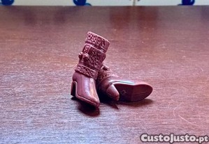 Botas Castanhas para Boneca   Quase Novas