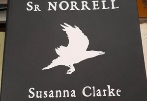 Obras de Susanna Clarke e Revista Águia
