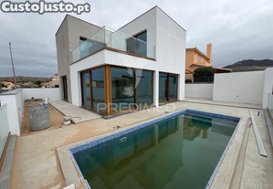 Moradia t3 com piscina na ilha do porto santo