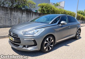 Citron DS5 2.0 HDi Hybrid4 Sport - 13