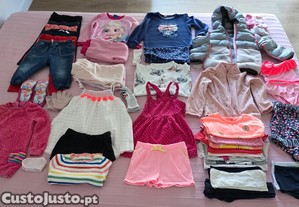 V�rias pe�as de roupa de crian�a da nossa Netinha