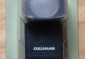 Flash da marca Cullmann, modelo CL 200.